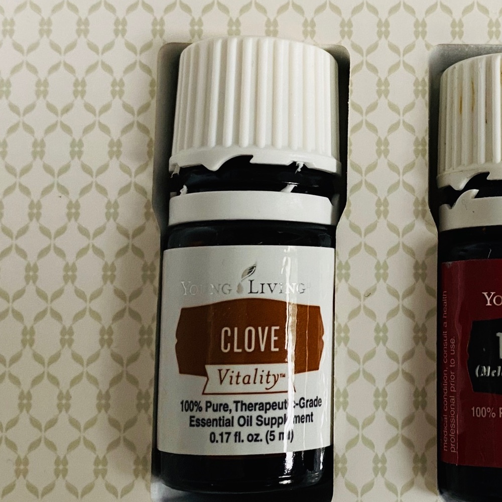 Young living essential oils: Clove